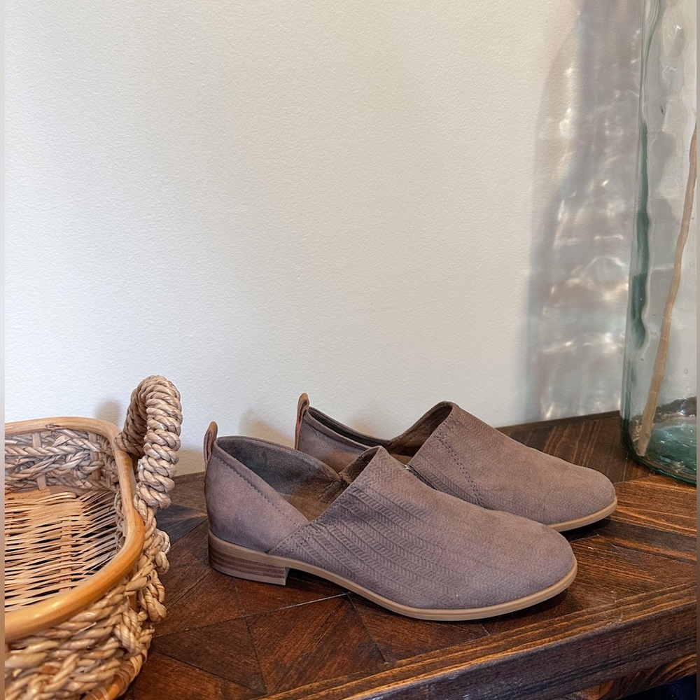 Dr. Scholls taupe heeled mule size 7